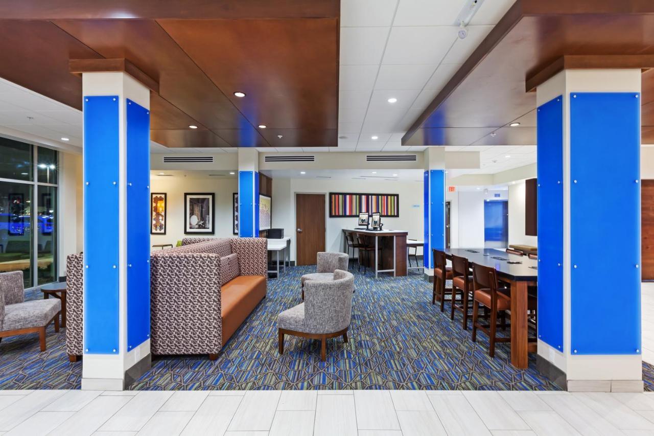 Holiday Inn Express & Suites Tulsa South - Woodland Hills By Ihg Dış mekan fotoğraf