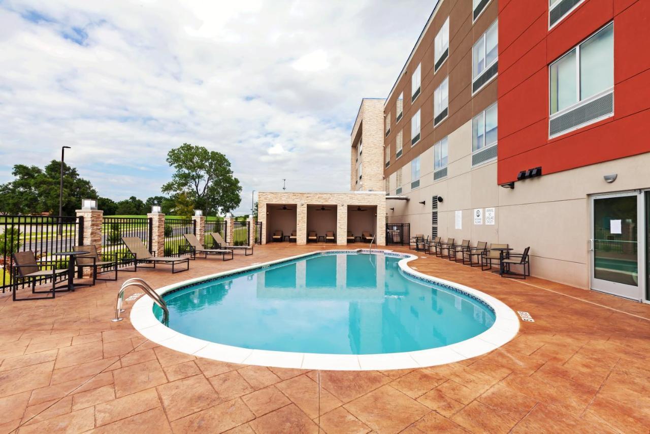 Holiday Inn Express & Suites Tulsa South - Woodland Hills By Ihg Dış mekan fotoğraf