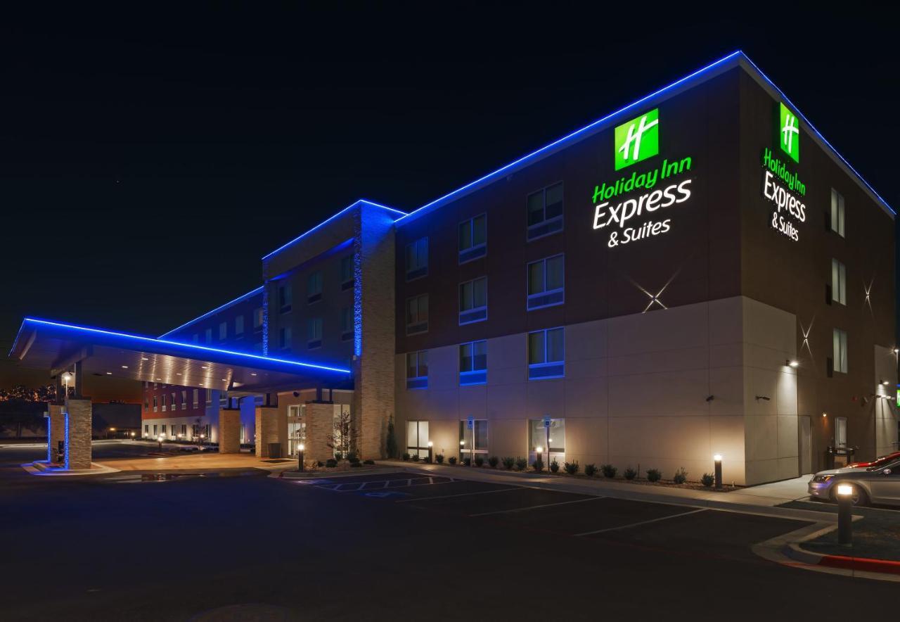 Holiday Inn Express & Suites Tulsa South - Woodland Hills By Ihg Dış mekan fotoğraf